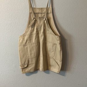 never worn but tags were removed. super cute overall dress. Size: M.